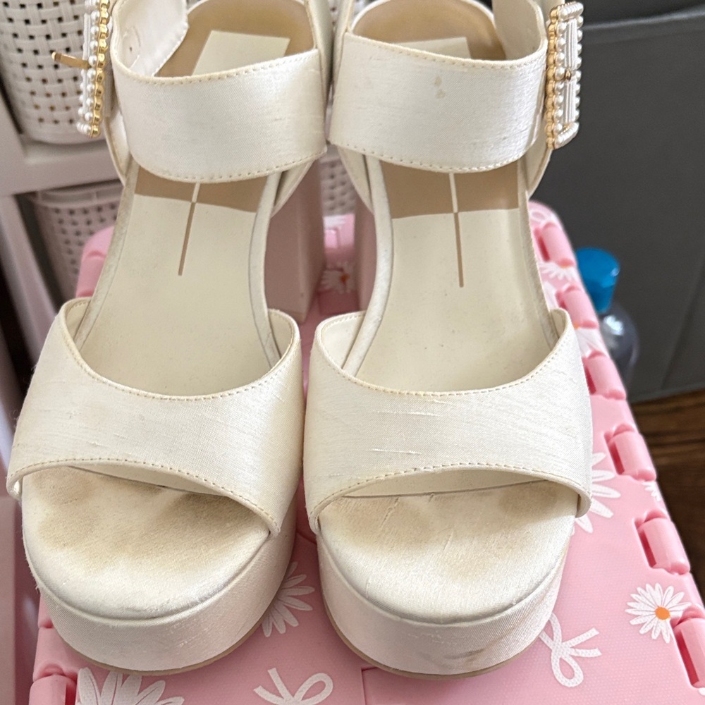 dolce vita bridal shoes Women's Ivory Pearl-Accent Platform Sandals - Picture 3 of 5
